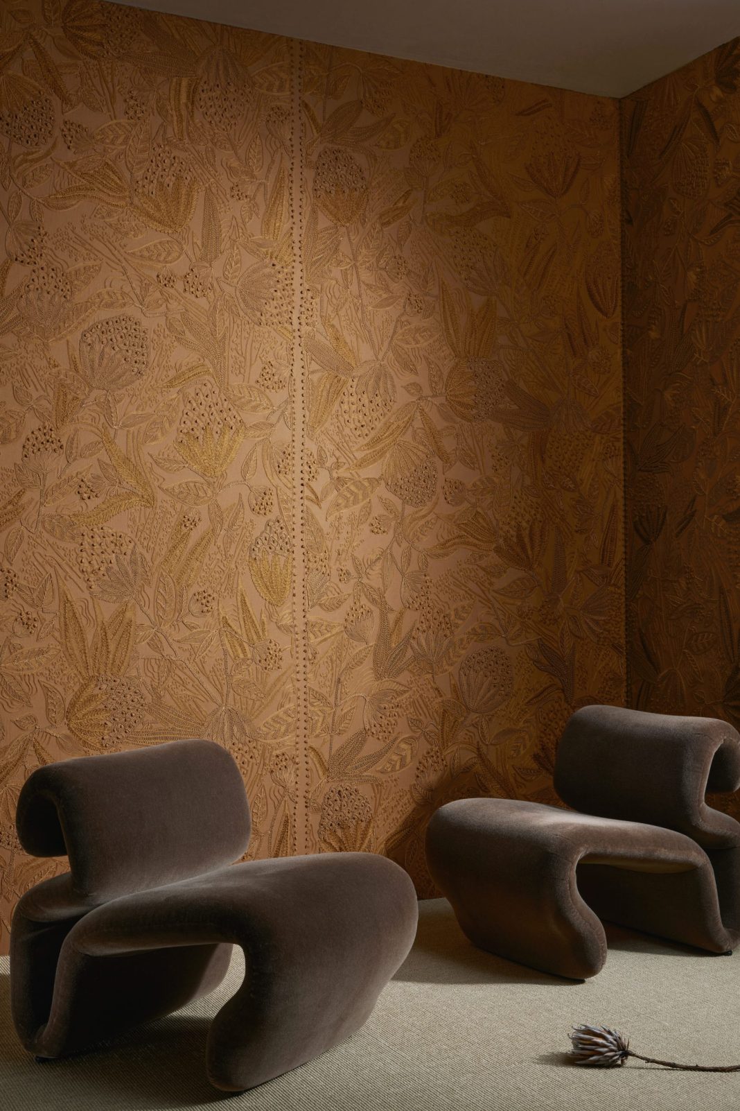 Allures_Eclosion_29202_Roomshot_Print_HR Allures_Eclosion_29202_Roomshot_Print_HR