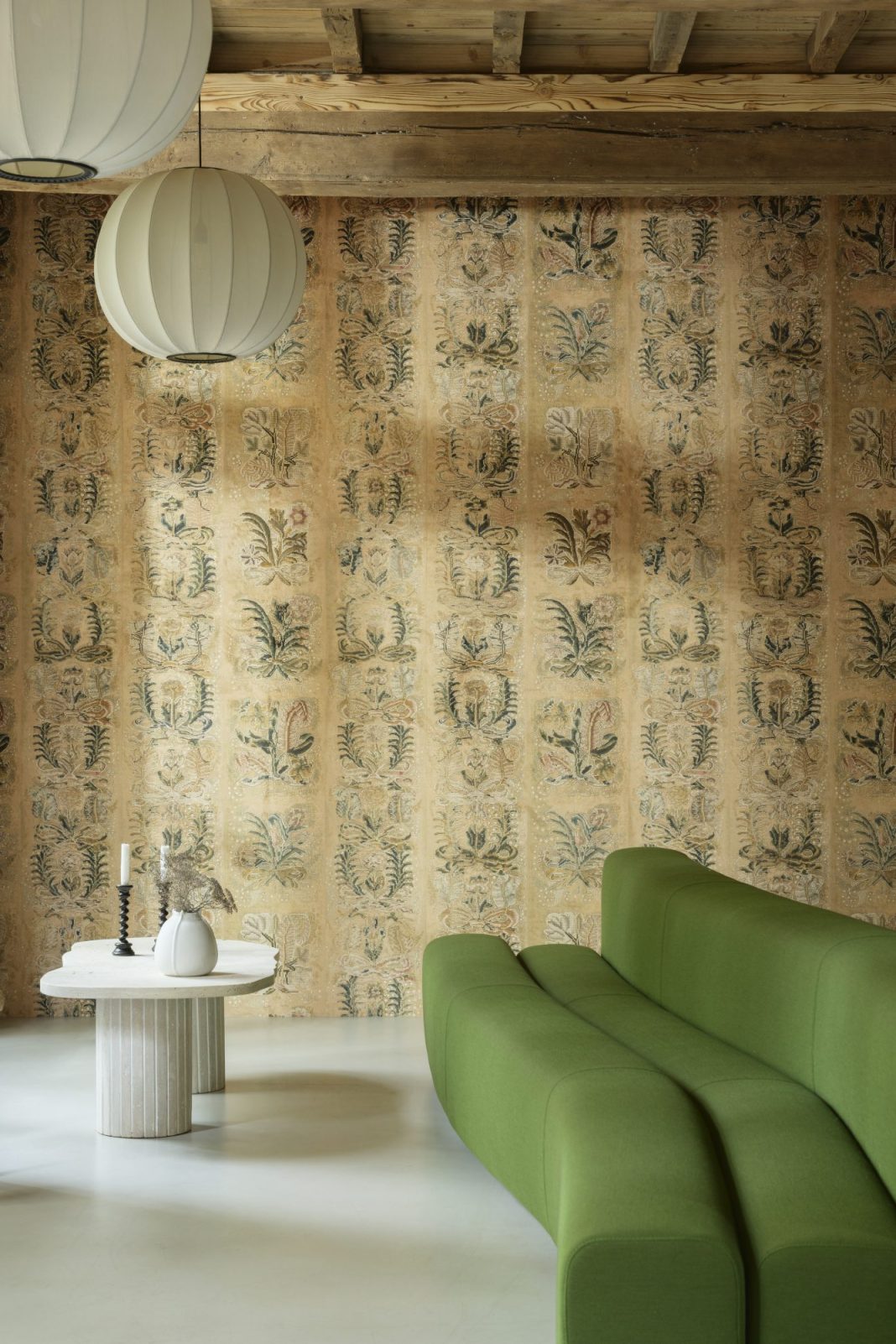 LesTapisseries_Ornement_97890_Roomshot_Print_HR