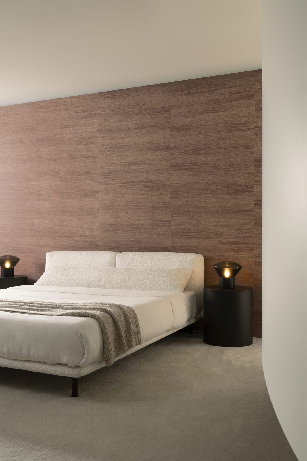Zephyr_Allagi_48662_Roomshot_Print_HR Zephyr_Allagi_48662_Roomshot_Print_HR