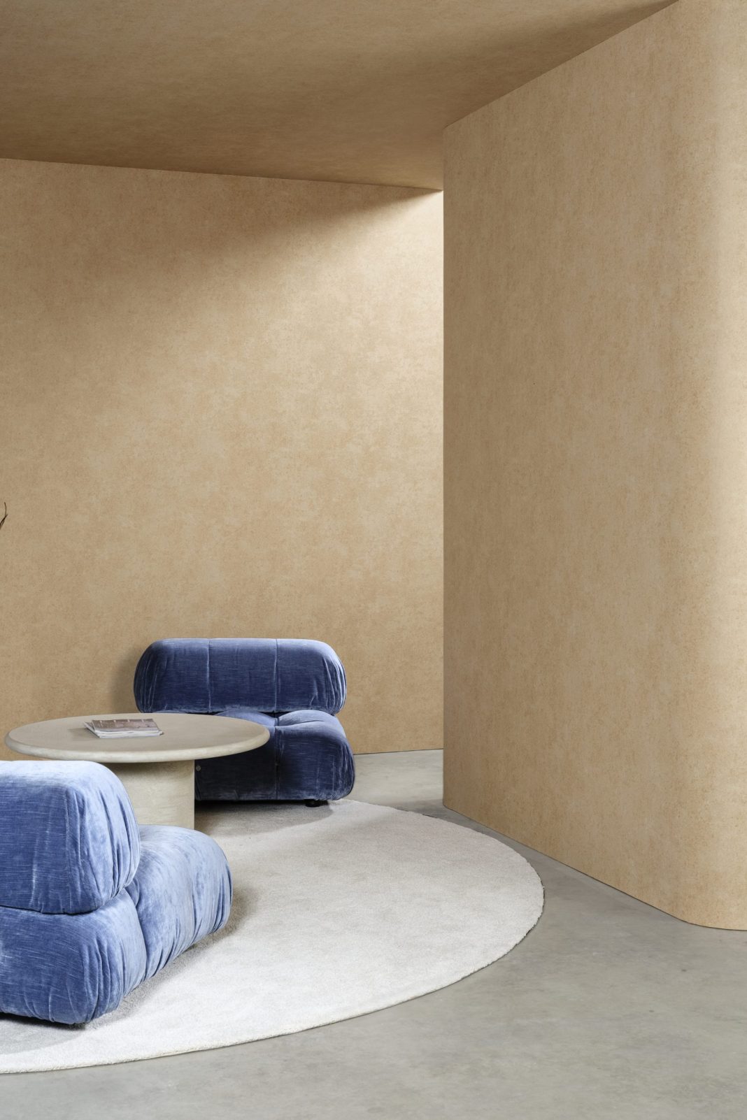 EssentialsKaolin_CalcaireStucco_30307_Roomshot_Print_HR EssentialsKaolin_CalcaireStucco_30307_Roomshot_Print_HR