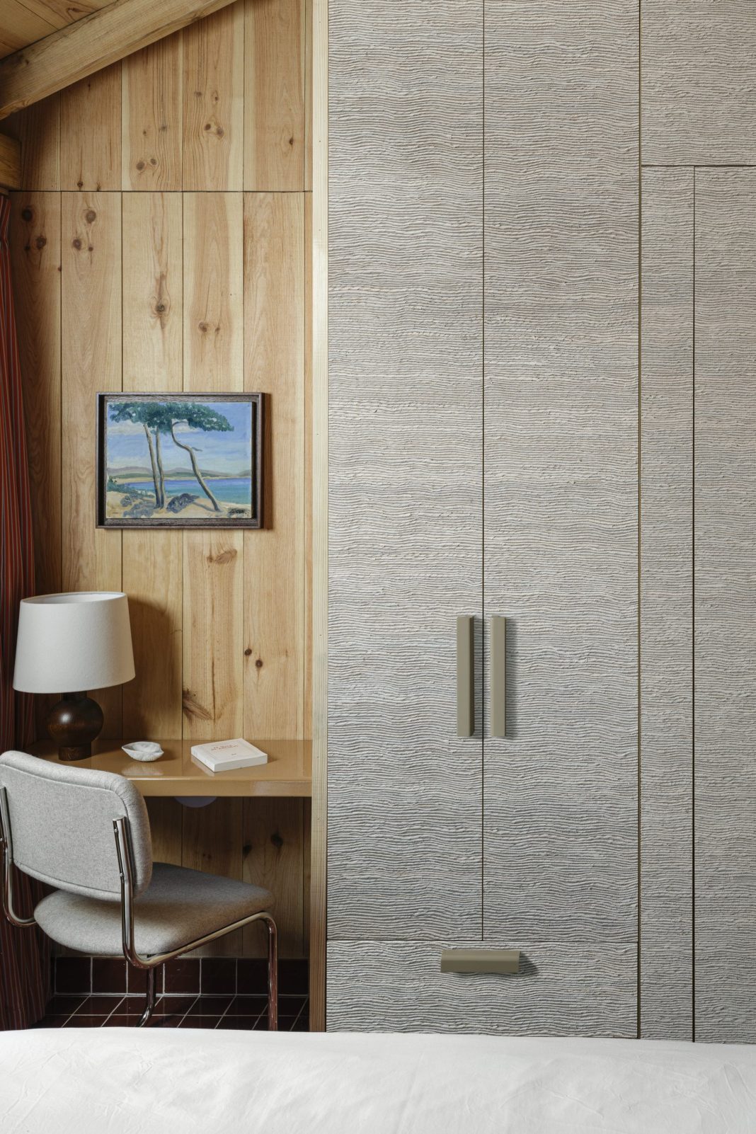 Icarus_Penumbra_15740_Roomshot_Print_HR Icarus_Penumbra_15740_Roomshot_Print_HR