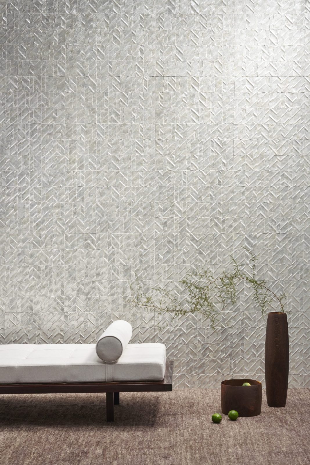 Luster_Perula_70300_Roomshot_Print_HR Luster_Perula_70300_Roomshot_Print_HR